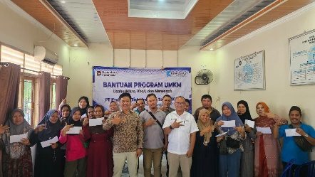 Dorong Kemandirian Ekonomi, PT Krakatau Steel Group Salurkan Bantuan Dana UMKM bagi 100 Penerima Manfaat di Serang dan Cilegon