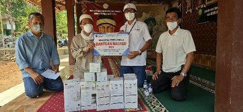 Tanggap Darurat Bencana, PT Krakatau Steel Group Salurkan Bantuan Masker bagi Warga Terdampak Erupsi Gunung Krakatau di Cilegon dan Serang