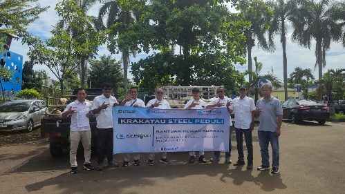 Wujud Kepedulian Sosial, PT Krakatau Steel Group Tebar 64 Hewan Kurban di Tiga Wilayah Banten